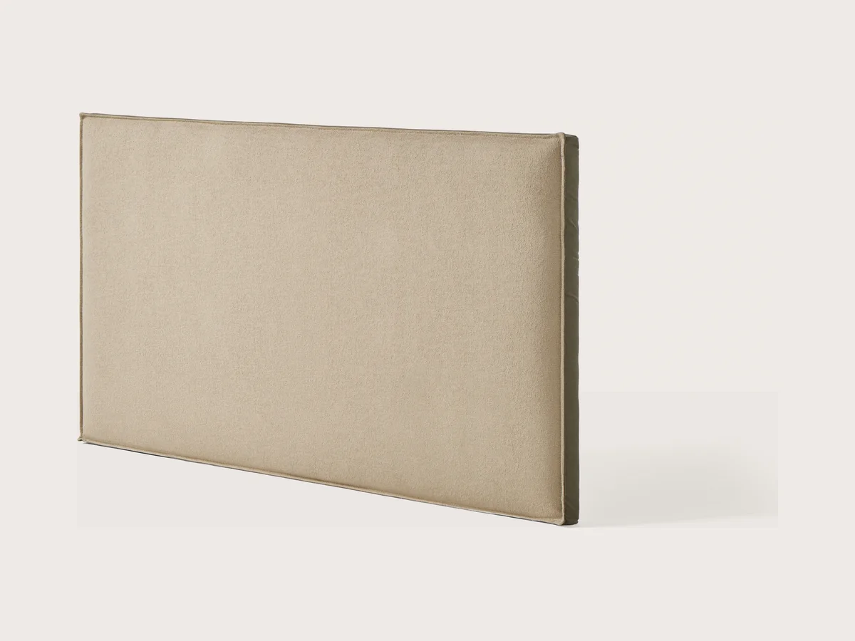 Flaches Kopfteil Neso ohne Steppung in Sandbeige, das-bett.ch in Zürich